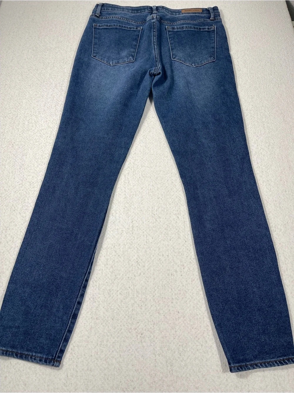 Kendall & Kylie comfortable dark